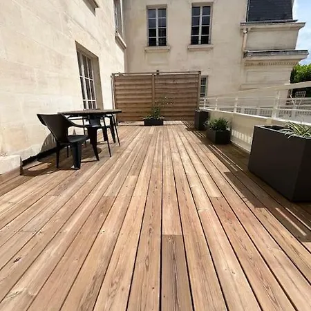 Roof * Cognac